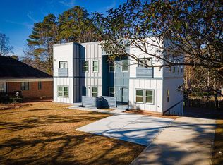2505 Leeshire Rd, Tucker, GA 30084