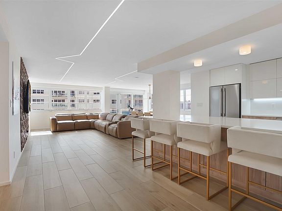 4th image of 3430 Galt Ocean Drive #1211