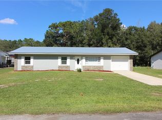 9611 W Berry Ln, Crystal River, FL 34428