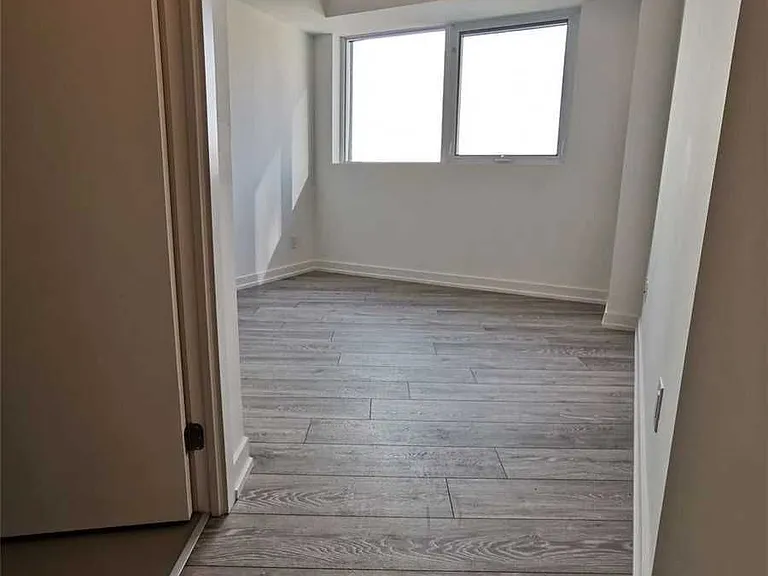 159 Wellesley St E #608 — Photo 13
