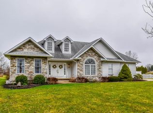 3389 Sherbrook Dr, Uniontown, OH 44685