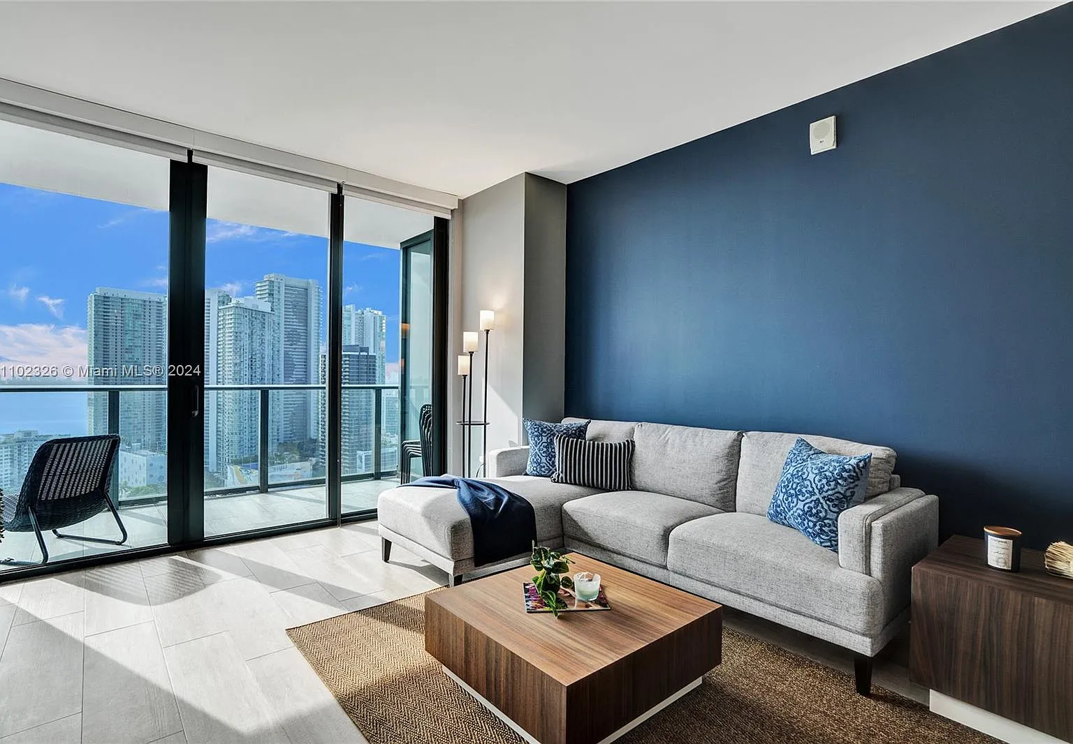 3401 Midtown Condo — Photo 4