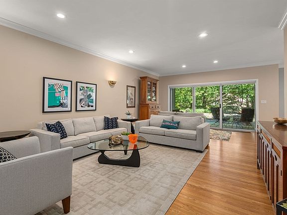 3rd image of 232 Allandale Rd APT 1C