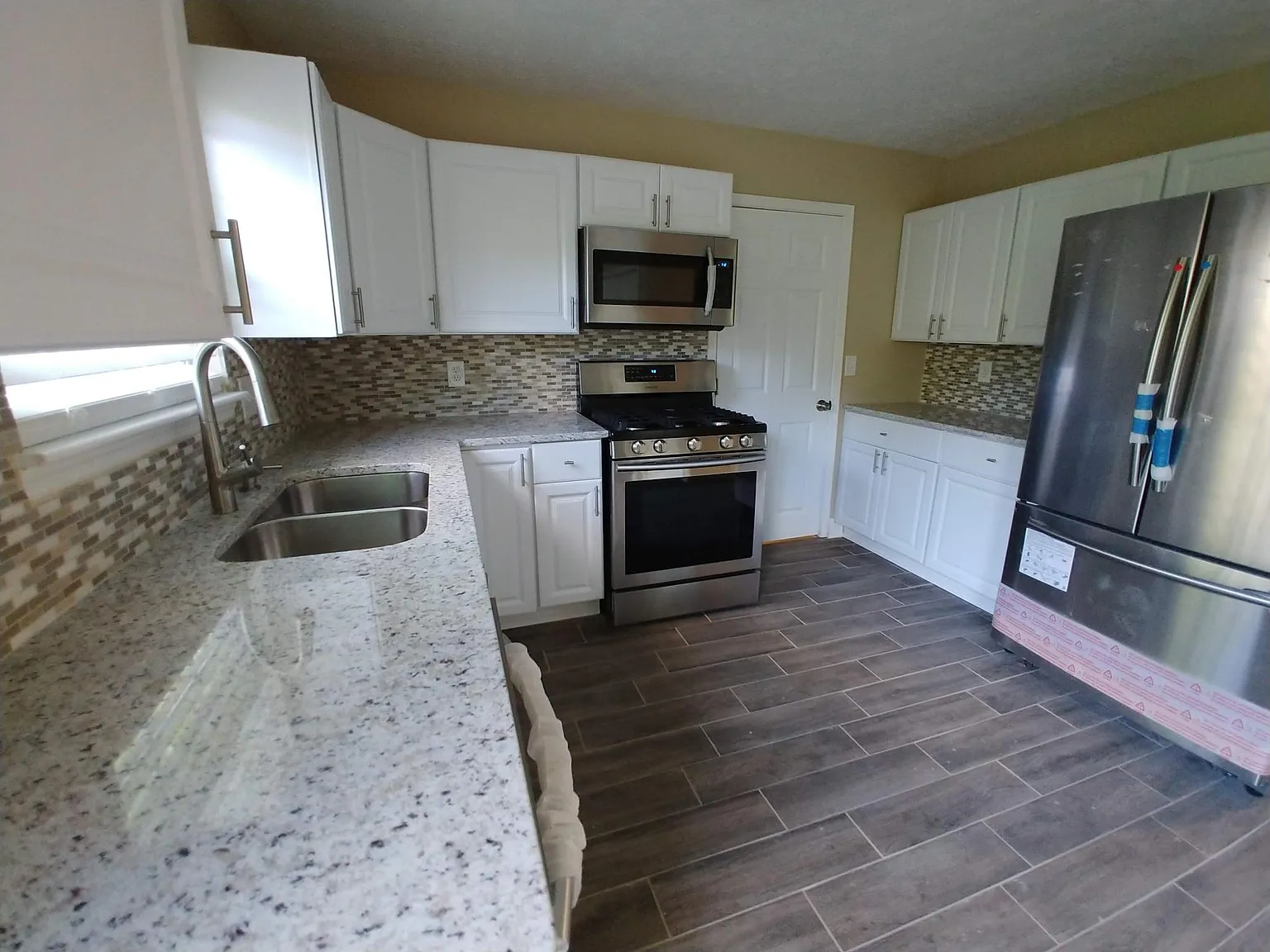 4 bed, 1676 sqft, $2,200 — Photo 1