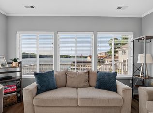 1430 N Shore Dr, Rome City, IN 46784
