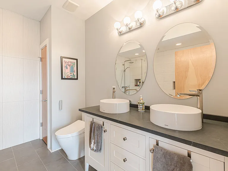 395 Central Park Pl NE #720 — Photo 31