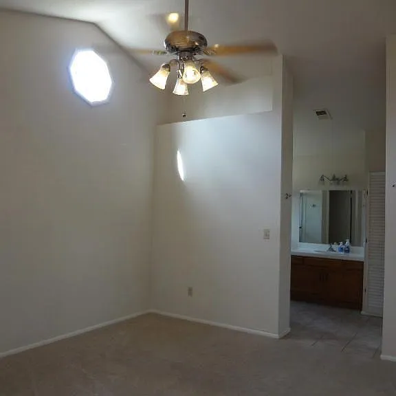 1912 S Hall — Photo 4