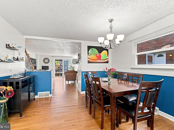 4th image of 8913 Dewees St
