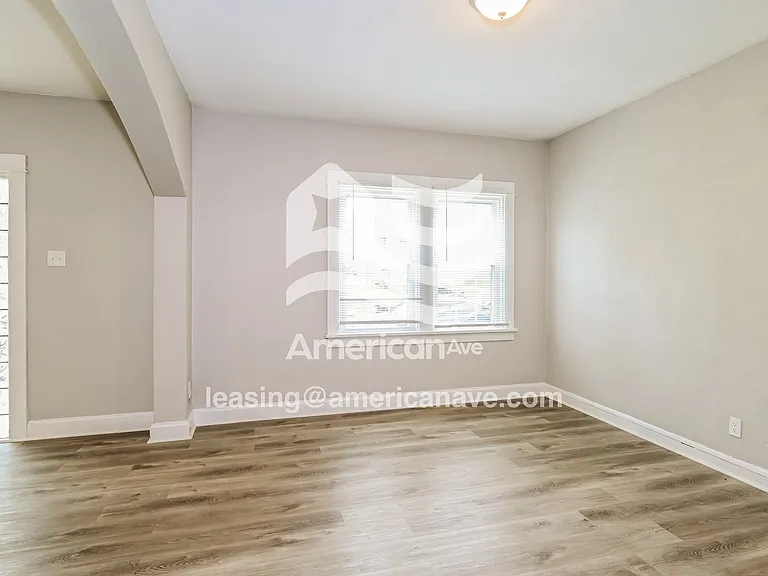 619404_006_dining_room_13723531.jpg
