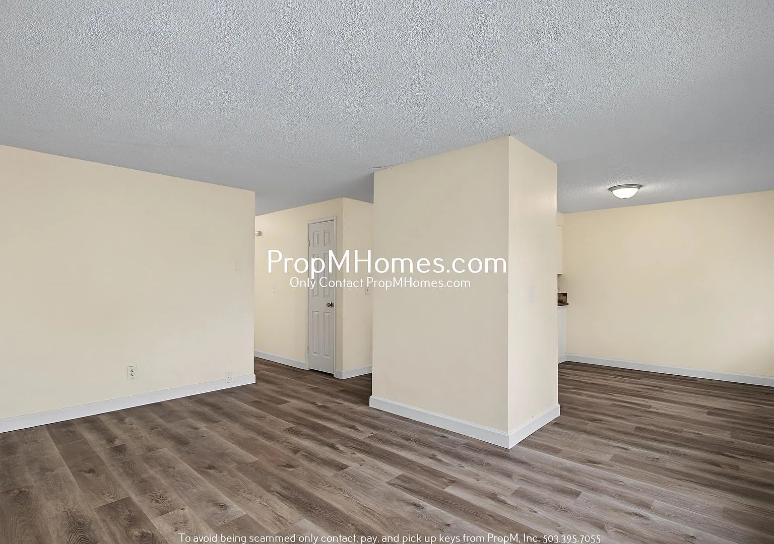 Updated Three Bedroom Duplex in NE Gresham! — Photo 3