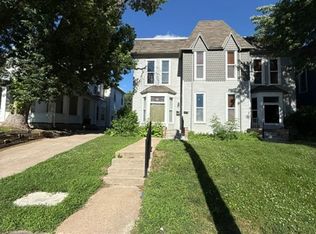 1313 S 32nd St APT 2, Omaha, NE 68105