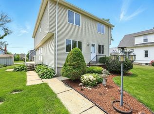 35 Lawndale St, Chicopee, MA 01013
