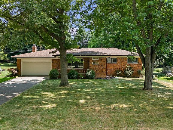 4th image of 349 Nesbit Ln