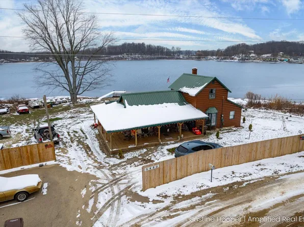 5480 W Cloverdale Rd, Delton, MI 49046