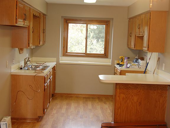 5th image of 7508 S 135th Ct