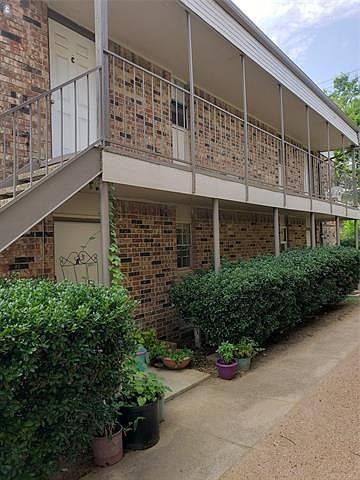1st image of 4820 Wellesley Ave