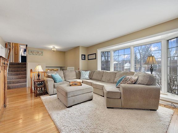 3rd image of 1442 E Joan Dr