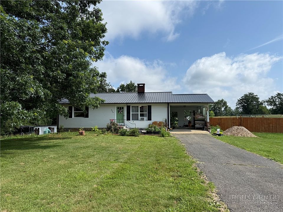 1st image of 808 Piney Creek School Road