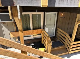 1561 Treetop Trl APT B, Akron, OH 44313