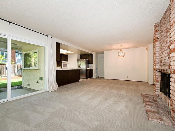 5th image of 4743 Calle De Lucia
