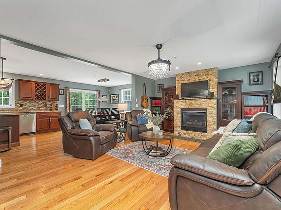 5th image of 142 Raymond Road