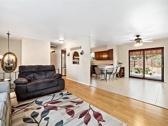 4th image of 2729 Sky Hill Ct