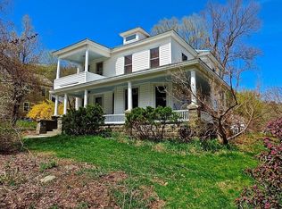 30 School St, Shelburne Falls, MA 01370