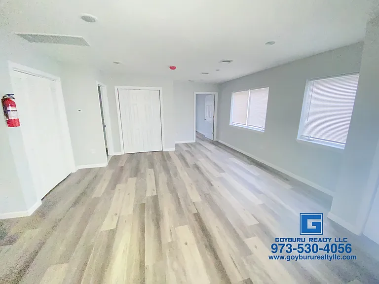 78 12th Ave #3 — Photo 6
