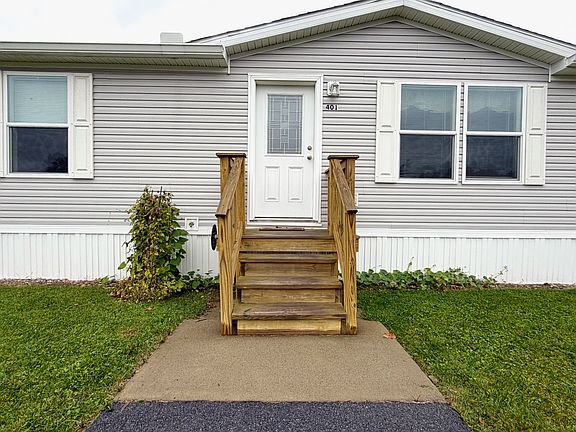 2nd image of 900 Rock City Rd #401