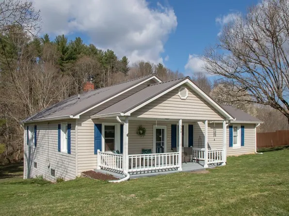 534 Sulpher Spring Rd, Chilhowie, VA 24319