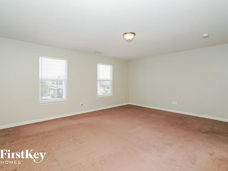 7847 Danube St — Photo 9