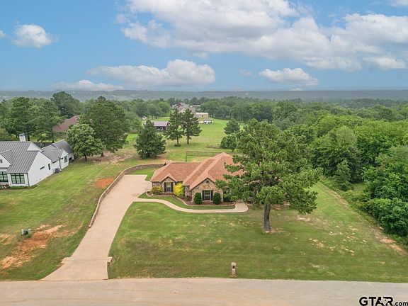 2nd image of 13368 Nance Ln