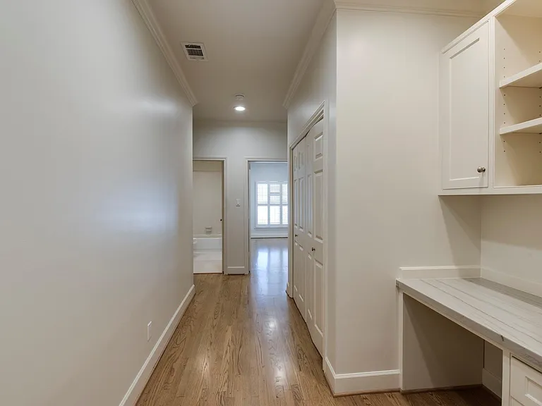 5144 Chevy Chase Dr — Photo 28