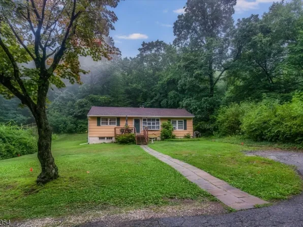 929 Plymouth Lake Dr, East, Stillwater Twp., NJ 07860