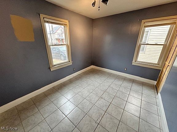 4th image of 13315 Puritas Ave