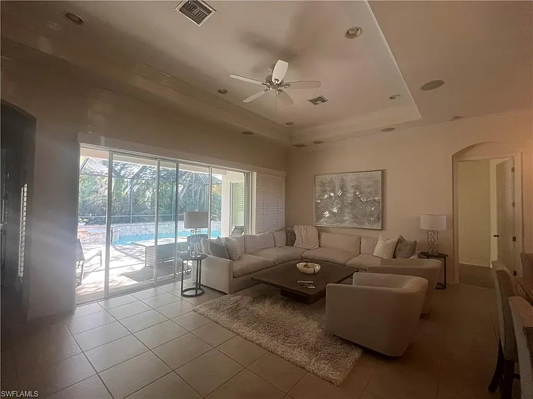 6853 Il Regalo Cir — Photo 8