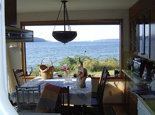 1631 Hazen Shores Ct, Freeland, WA 98249