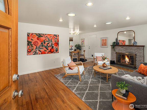 4th image of 30811 7th Avenue SW