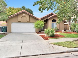 2050 Sundance Ln, Madera, CA 93637