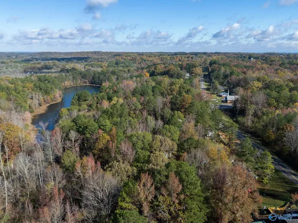 5039 Danville Rd SW, Hartselle, AL 35640