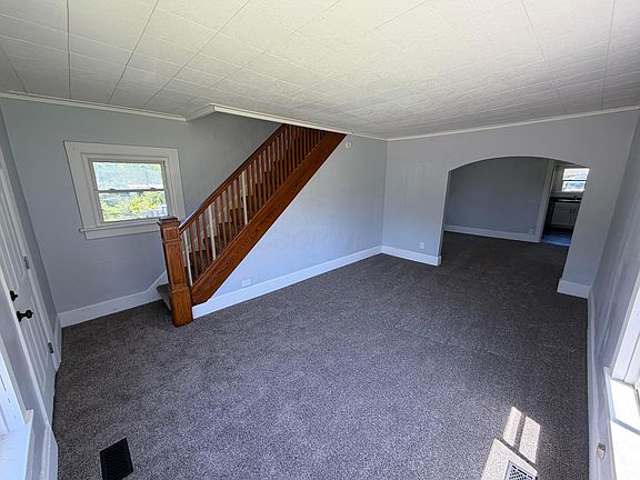 2nd image of 132 Scioto St