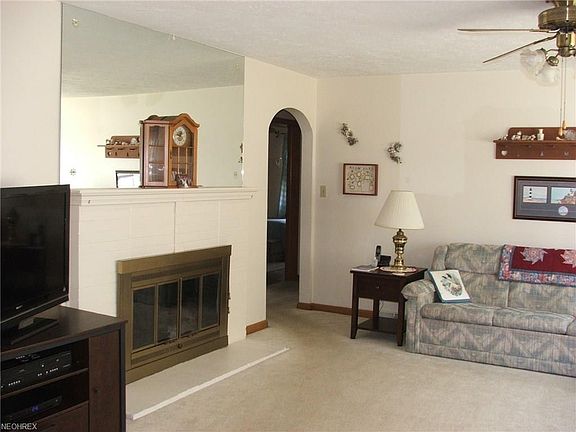 2nd image of 204 Euclid Blvd