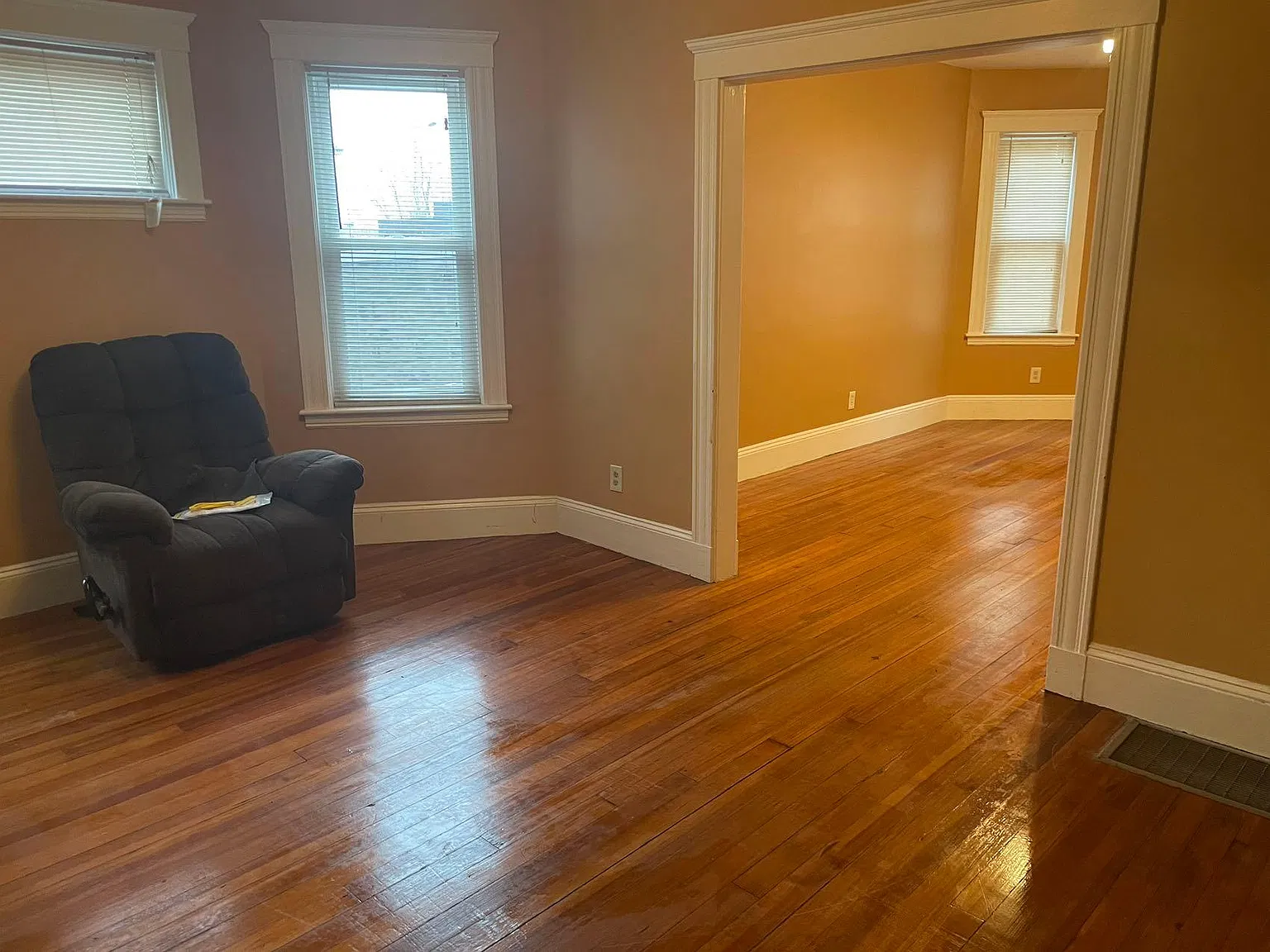 71 Cushing Ave — Photo 3
