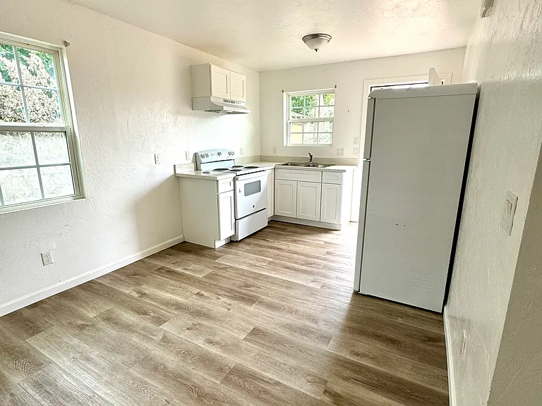 1010 N Kentucky Ave #1/2 — Photo 3
