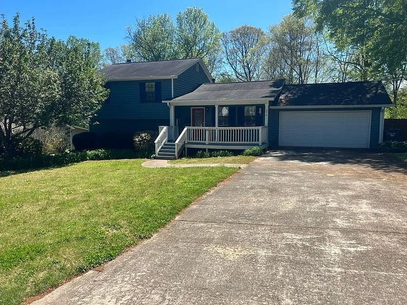 374 Russell Ridge Dr photo 1