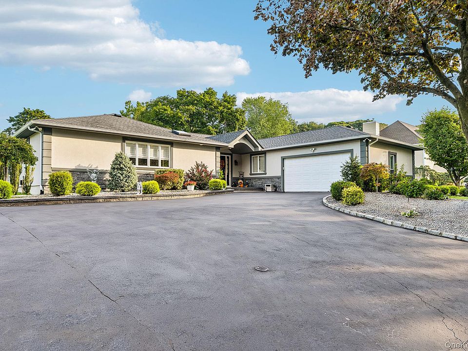 1st image of 5 Corwin Court