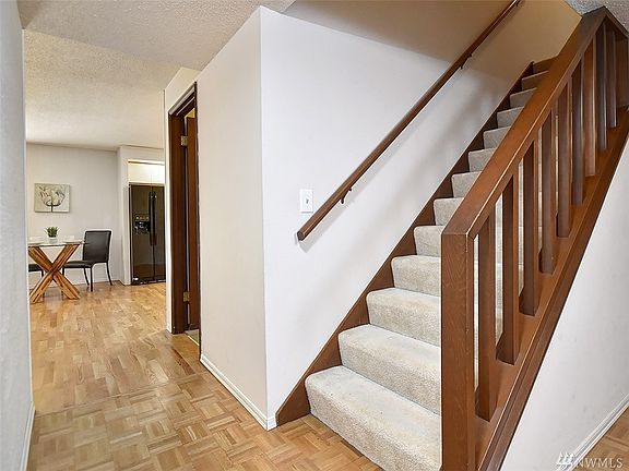 4th image of 16807 NE 19th Pl