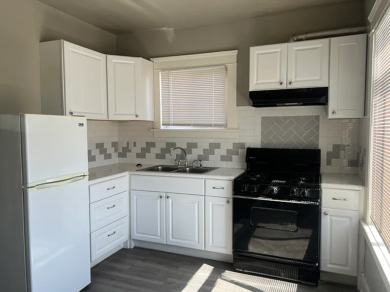 2515 K St #8 — Photo 9