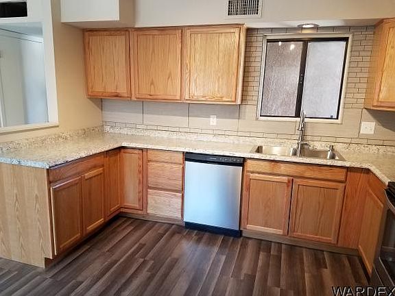 3rd image of 1315 Bombay Pl