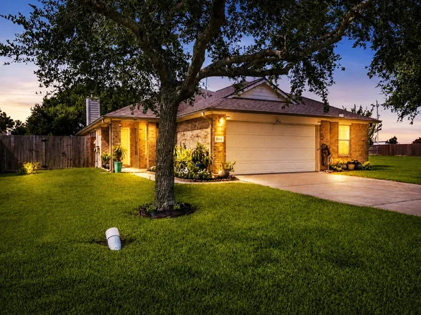 3204 Meadow Bay Ln, Dickinson, TX 77539